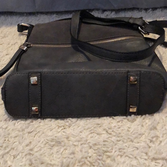 Crossbody - Picture 3 of 4